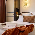 ホテル Grand Chicago 4*