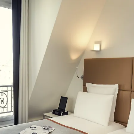 Отель Grand Chicago 4*