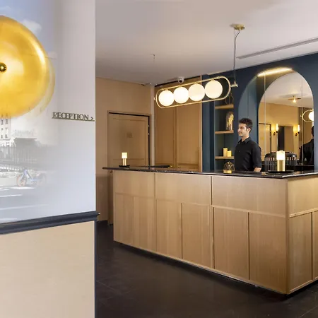 Отель Grand Chicago