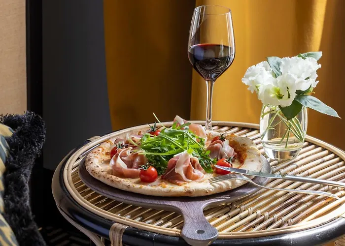 Hotell Grand Chicago 4*