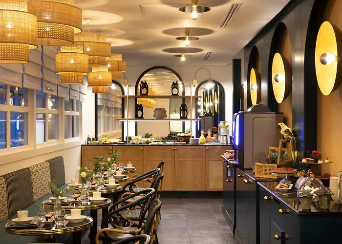 Grand Chicago Hotell 4*