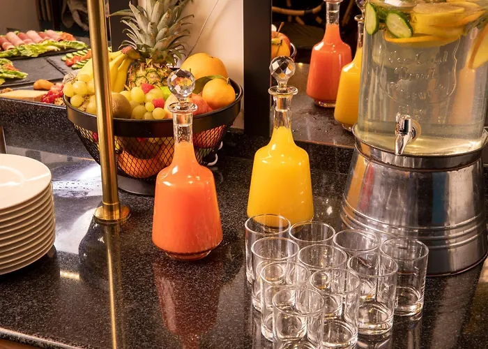 Hotell Grand Chicago 4*