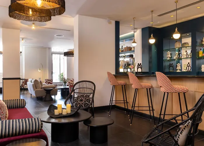 Hotell Grand Chicago 4*