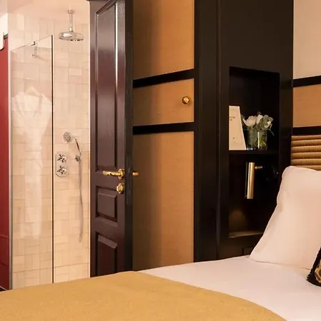 Grand Chicago Hotel Paris